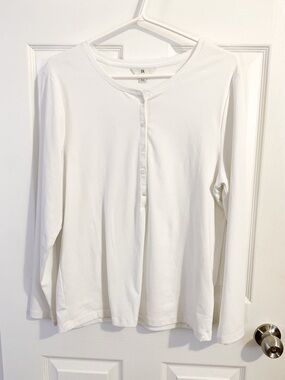 Banana Republic White Long Sleeve Henley Top - size XL